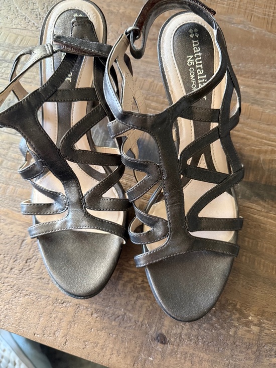 Naturalizer Shoes - NWOT Dark bronze naturalized Danya dress sandals